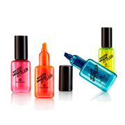Marcatexto en forma de barniz de uñas Just Mustard
